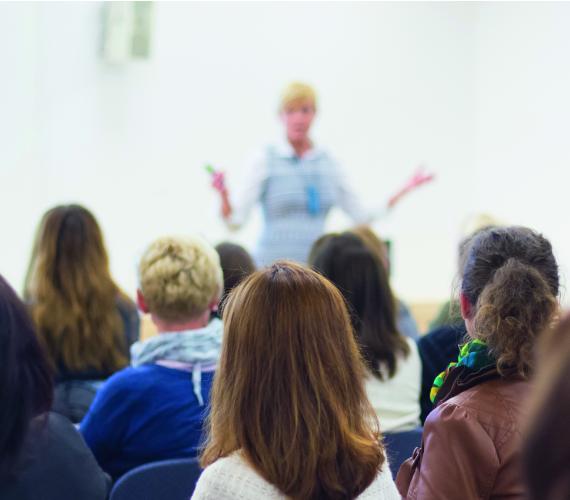 Formation et rencontres - iStock