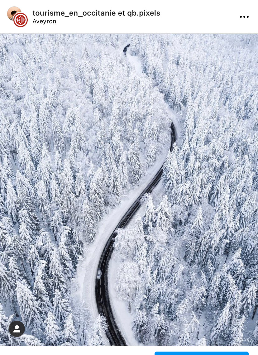 Route enneigée - Instagram ©qb.pixels