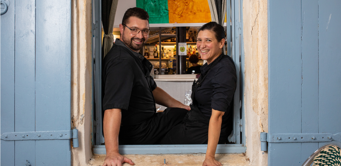 Fenêtre restaurant propriétaires ©Hervé Leclair/Aspheries - CRTL Occitanie/Restaurant La Cranquette