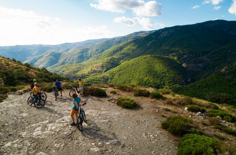 Vélo dans le Gard - QTOSDF ©Hervé Leclair/Aspheries - CRTL Occitanie/Cigale Aventure