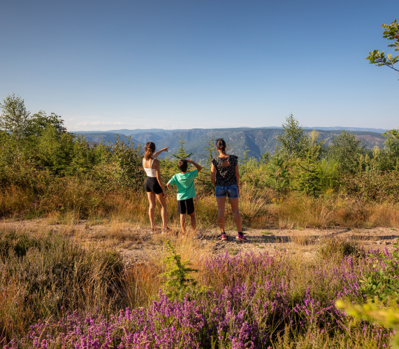 Sentier du Mas de l'Ayre en Cévennes ©Benoît COLOMB - PACT Cévennes - CRTL Occitanie
